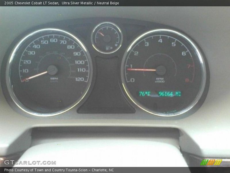Ultra Silver Metallic / Neutral Beige 2005 Chevrolet Cobalt LT Sedan