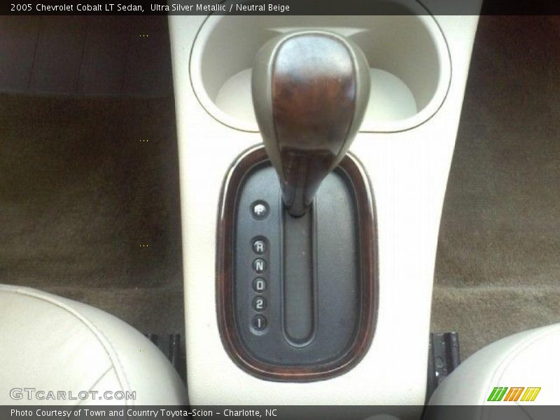 Ultra Silver Metallic / Neutral Beige 2005 Chevrolet Cobalt LT Sedan
