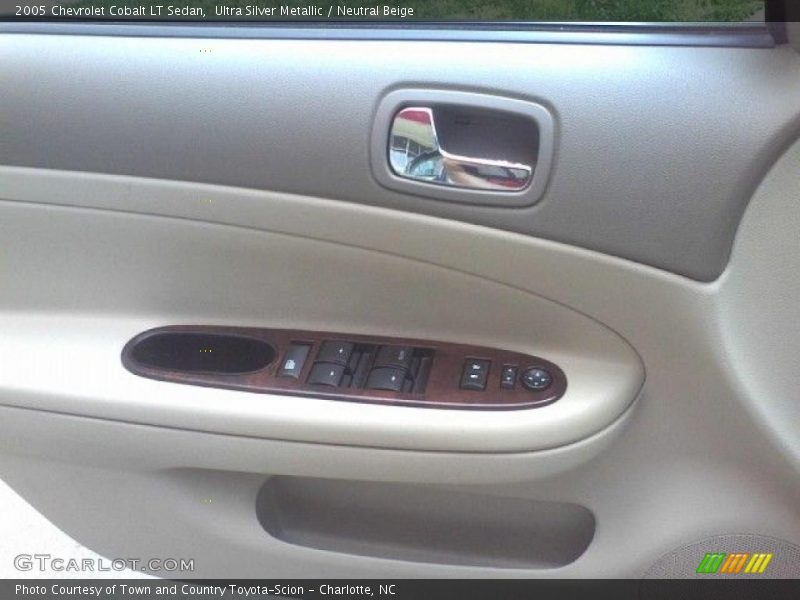Ultra Silver Metallic / Neutral Beige 2005 Chevrolet Cobalt LT Sedan