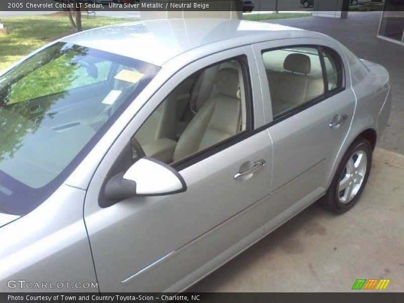 Ultra Silver Metallic / Neutral Beige 2005 Chevrolet Cobalt LT Sedan