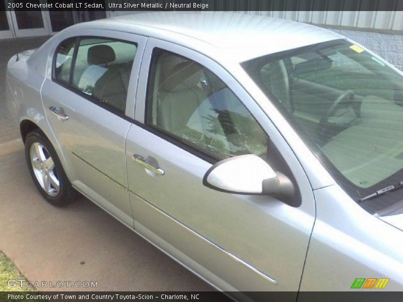 Ultra Silver Metallic / Neutral Beige 2005 Chevrolet Cobalt LT Sedan