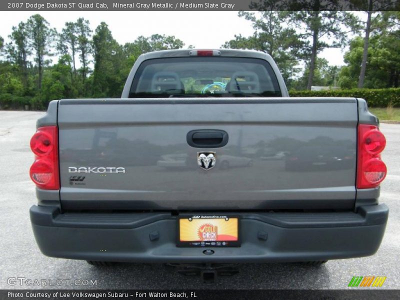 Mineral Gray Metallic / Medium Slate Gray 2007 Dodge Dakota ST Quad Cab