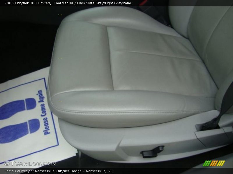 Cool Vanilla / Dark Slate Gray/Light Graystone 2006 Chrysler 300 Limited