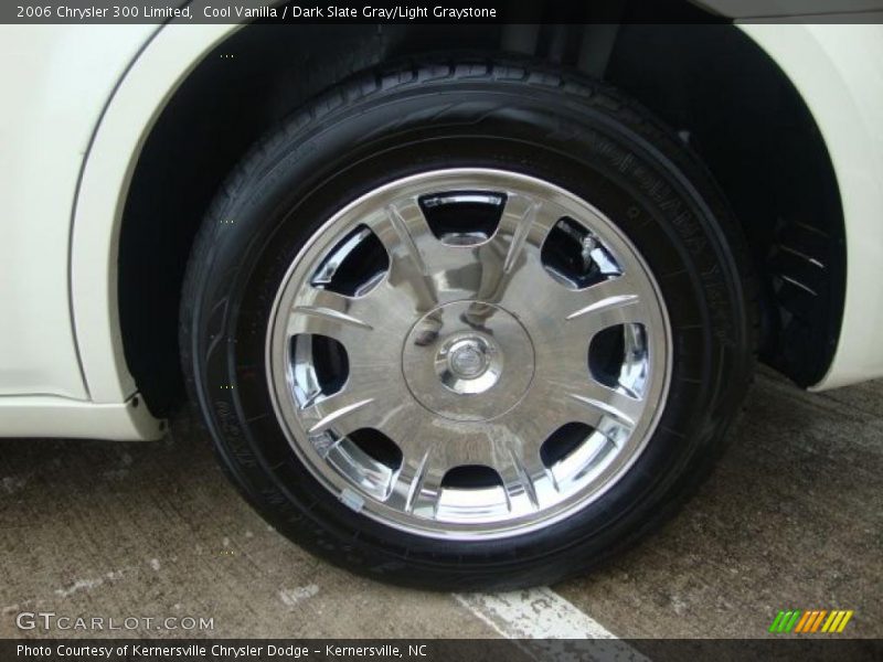 Cool Vanilla / Dark Slate Gray/Light Graystone 2006 Chrysler 300 Limited