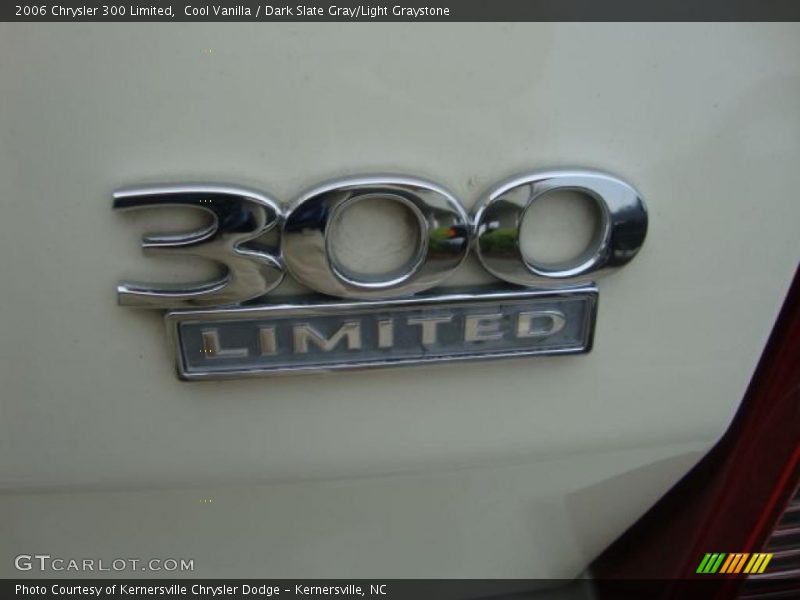 Cool Vanilla / Dark Slate Gray/Light Graystone 2006 Chrysler 300 Limited