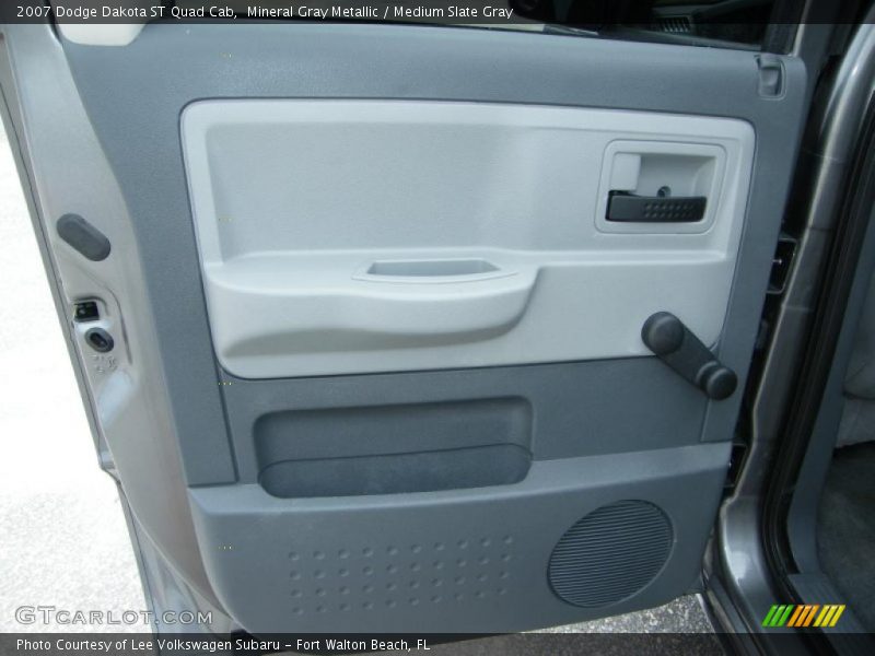 Mineral Gray Metallic / Medium Slate Gray 2007 Dodge Dakota ST Quad Cab