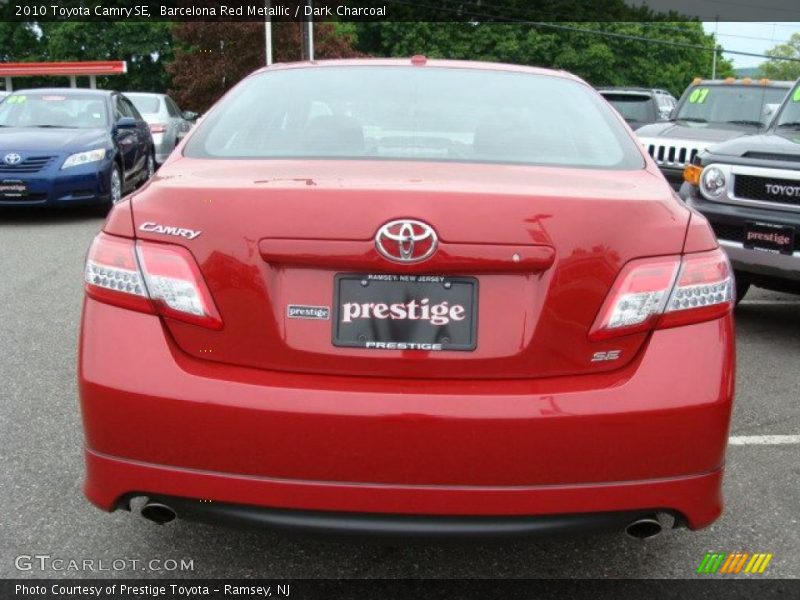 Barcelona Red Metallic / Dark Charcoal 2010 Toyota Camry SE