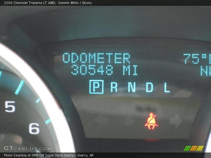 Summit White / Ebony 2009 Chevrolet Traverse LT AWD