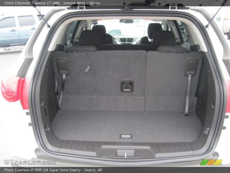 Summit White / Ebony 2009 Chevrolet Traverse LT AWD