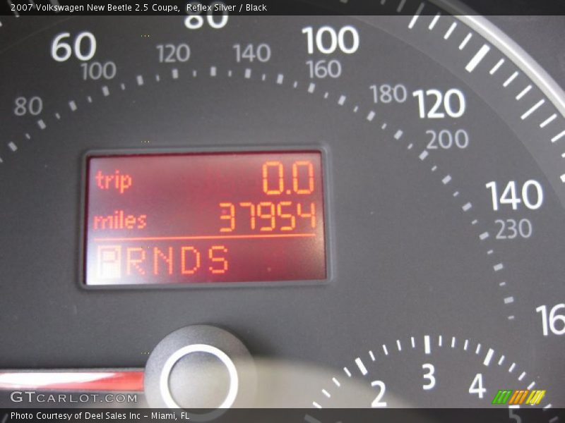 Reflex Silver / Black 2007 Volkswagen New Beetle 2.5 Coupe