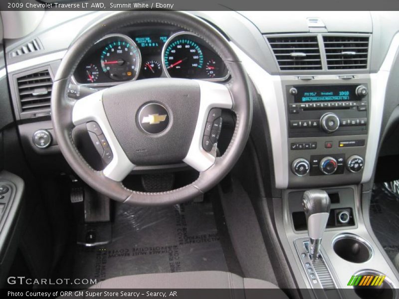 Summit White / Ebony 2009 Chevrolet Traverse LT AWD
