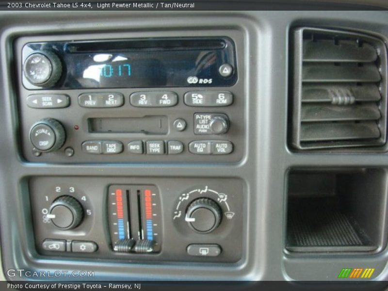 Light Pewter Metallic / Tan/Neutral 2003 Chevrolet Tahoe LS 4x4
