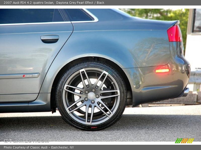 Daytona Grey Pearl Effect / Black 2007 Audi RS4 4.2 quattro Sedan