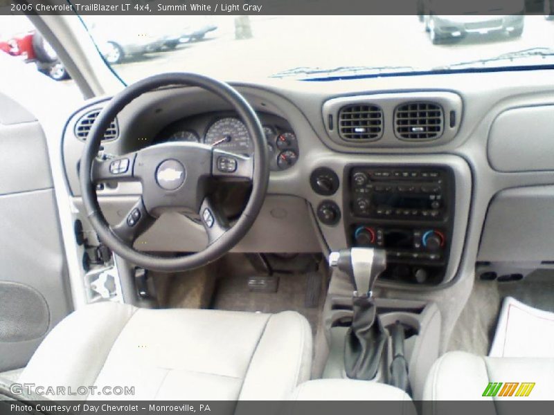 Summit White / Light Gray 2006 Chevrolet TrailBlazer LT 4x4
