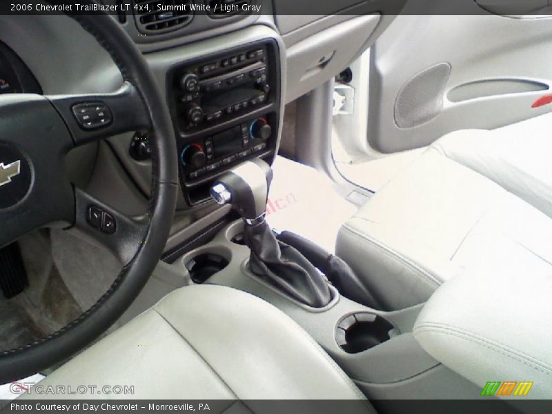 Summit White / Light Gray 2006 Chevrolet TrailBlazer LT 4x4
