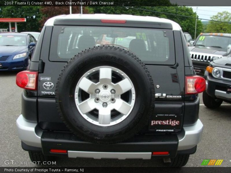 Black Cherry Pearl / Dark Charcoal 2007 Toyota FJ Cruiser 4WD