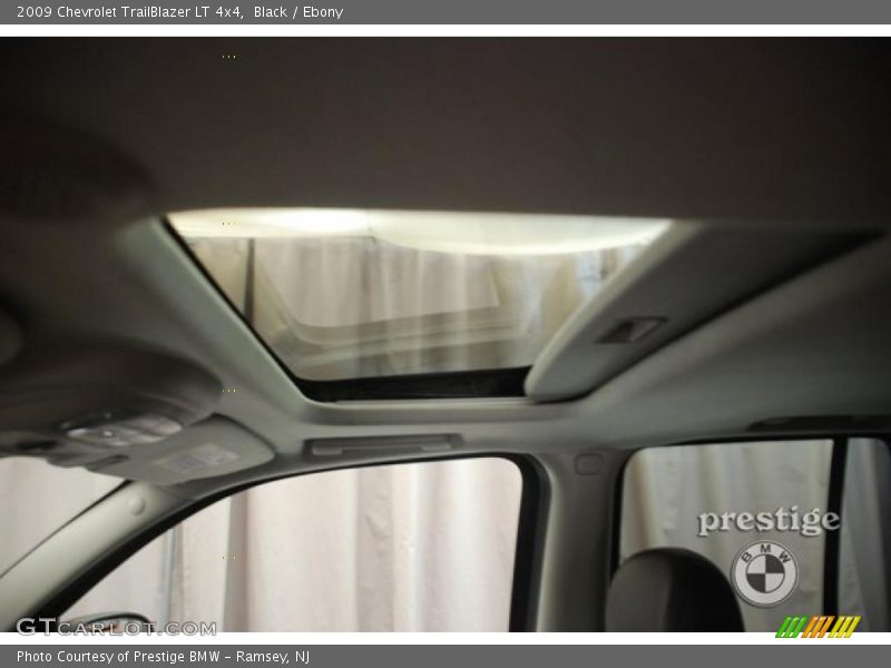 Black / Ebony 2009 Chevrolet TrailBlazer LT 4x4