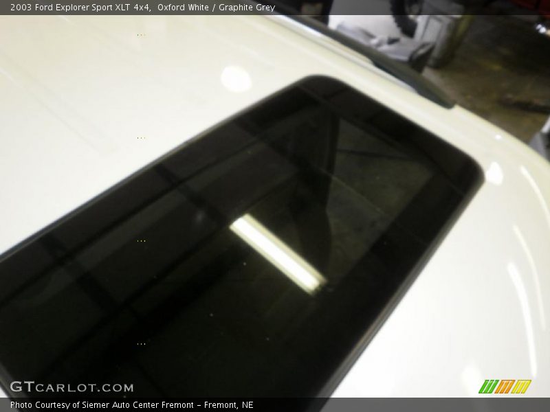 Oxford White / Graphite Grey 2003 Ford Explorer Sport XLT 4x4