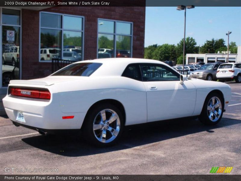 Stone White / Dark Slate Gray 2009 Dodge Challenger R/T
