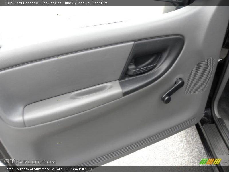 Black / Medium Dark Flint 2005 Ford Ranger XL Regular Cab