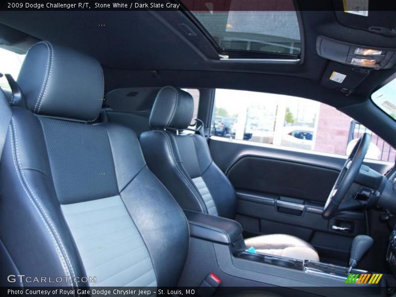 Stone White / Dark Slate Gray 2009 Dodge Challenger R/T