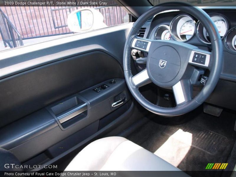 Stone White / Dark Slate Gray 2009 Dodge Challenger R/T