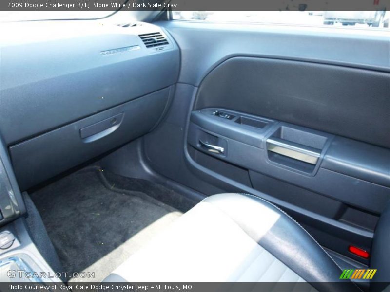 Stone White / Dark Slate Gray 2009 Dodge Challenger R/T
