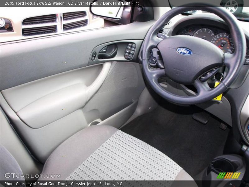 CD Silver Metallic / Dark Flint/Light Flint 2005 Ford Focus ZXW SES Wagon