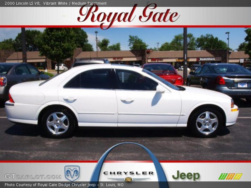 Vibrant White / Medium Parchment 2000 Lincoln LS V8