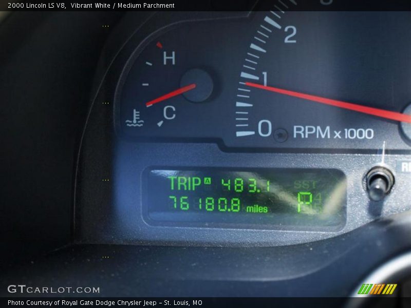 Vibrant White / Medium Parchment 2000 Lincoln LS V8