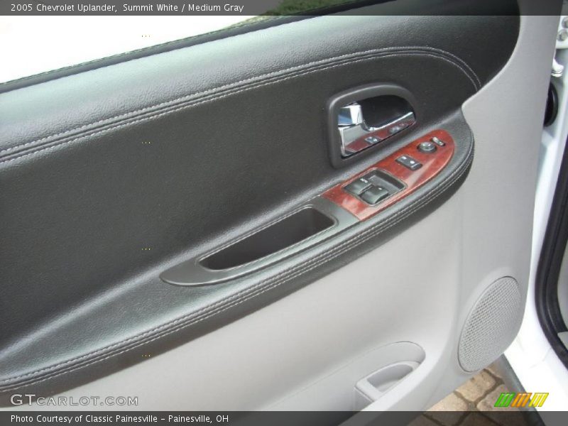 Summit White / Medium Gray 2005 Chevrolet Uplander