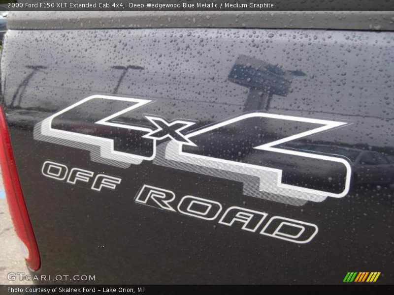 Deep Wedgewood Blue Metallic / Medium Graphite 2000 Ford F150 XLT Extended Cab 4x4