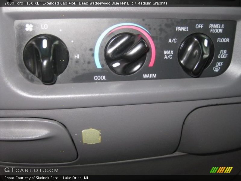 Deep Wedgewood Blue Metallic / Medium Graphite 2000 Ford F150 XLT Extended Cab 4x4