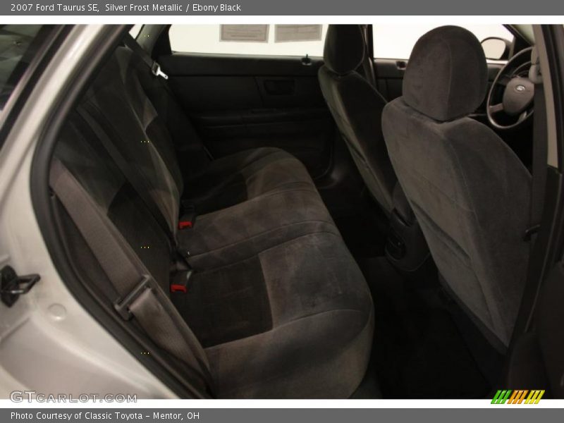 Silver Frost Metallic / Ebony Black 2007 Ford Taurus SE