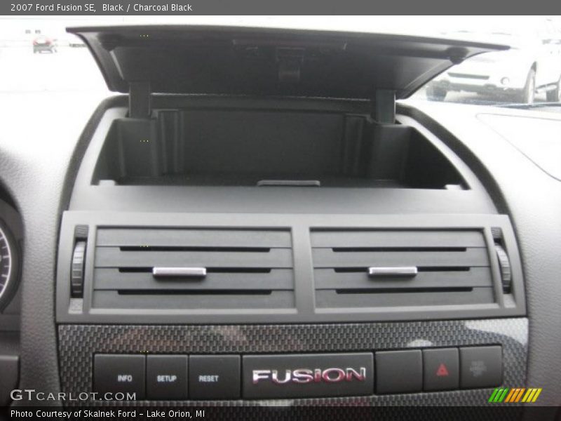 Black / Charcoal Black 2007 Ford Fusion SE