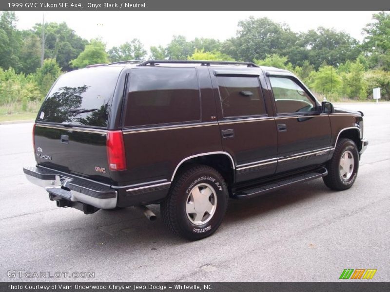 Onyx Black / Neutral 1999 GMC Yukon SLE 4x4