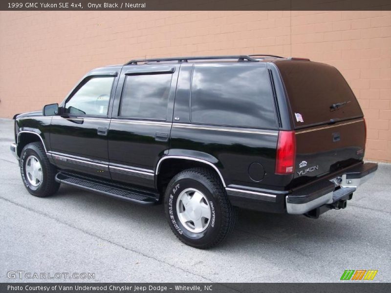 Onyx Black / Neutral 1999 GMC Yukon SLE 4x4