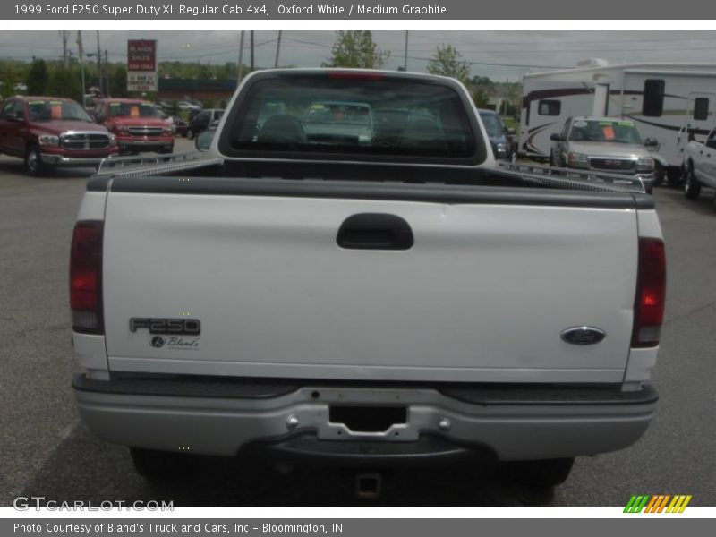 Oxford White / Medium Graphite 1999 Ford F250 Super Duty XL Regular Cab 4x4