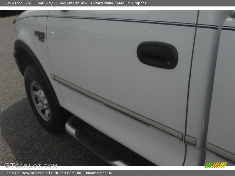 Oxford White / Medium Graphite 1999 Ford F250 Super Duty XL Regular Cab 4x4