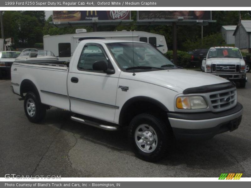 Oxford White / Medium Graphite 1999 Ford F250 Super Duty XL Regular Cab 4x4