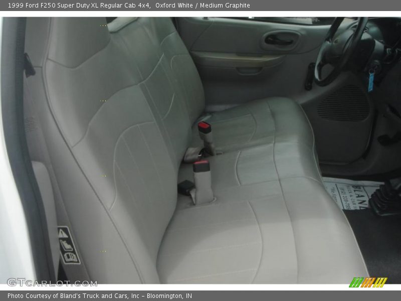 Oxford White / Medium Graphite 1999 Ford F250 Super Duty XL Regular Cab 4x4