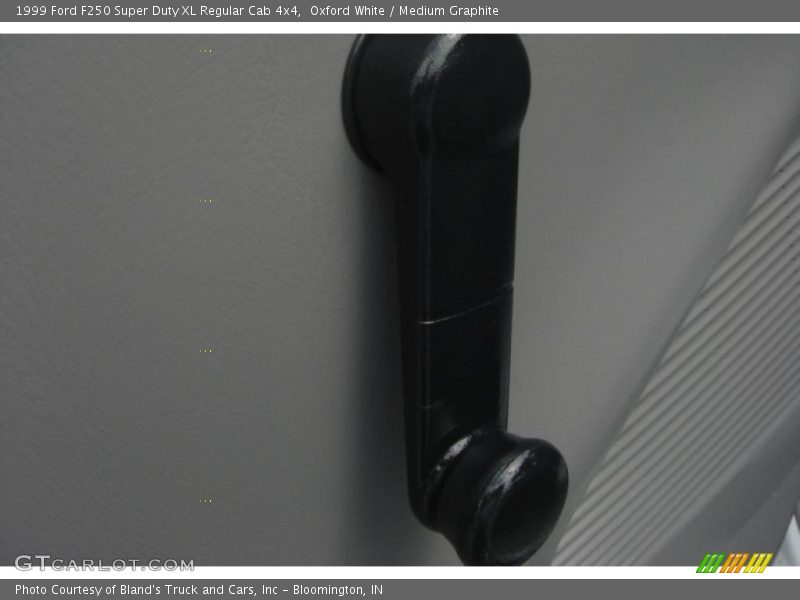 Oxford White / Medium Graphite 1999 Ford F250 Super Duty XL Regular Cab 4x4
