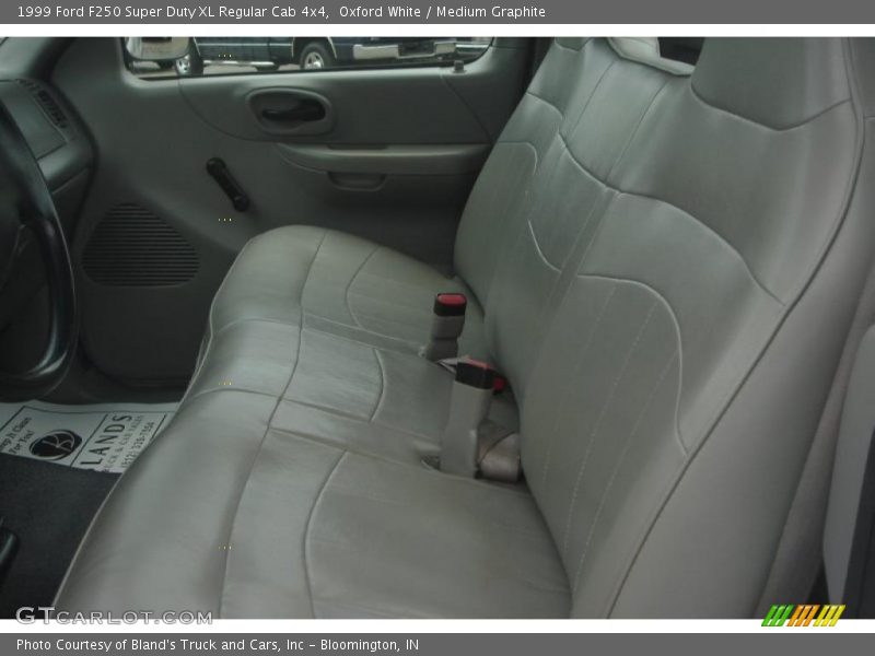 Oxford White / Medium Graphite 1999 Ford F250 Super Duty XL Regular Cab 4x4
