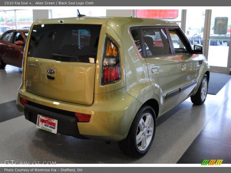 Alien Green / Black Soul Logo Cloth 2010 Kia Soul +