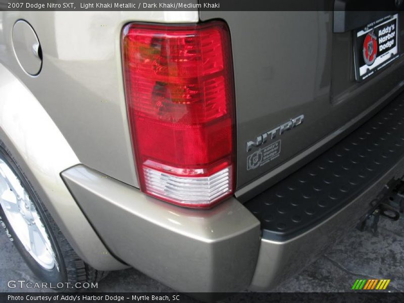 Light Khaki Metallic / Dark Khaki/Medium Khaki 2007 Dodge Nitro SXT