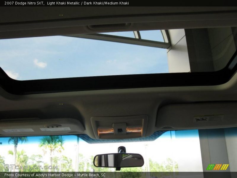 Light Khaki Metallic / Dark Khaki/Medium Khaki 2007 Dodge Nitro SXT