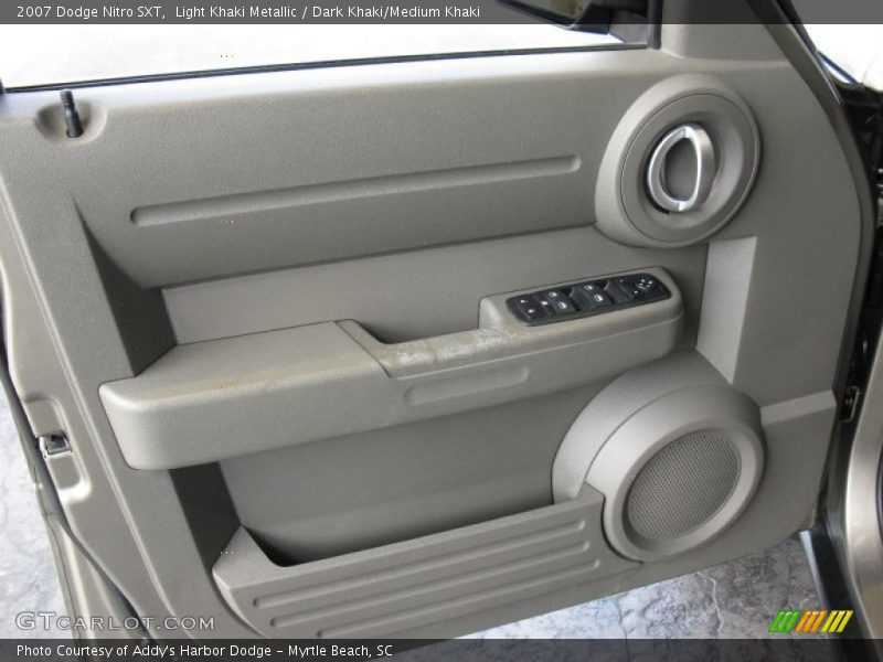 Light Khaki Metallic / Dark Khaki/Medium Khaki 2007 Dodge Nitro SXT