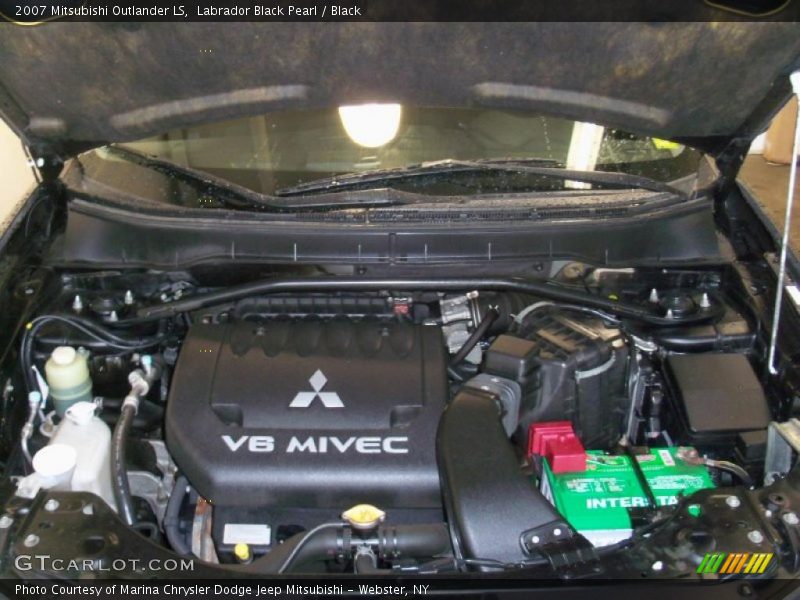 Labrador Black Pearl / Black 2007 Mitsubishi Outlander LS