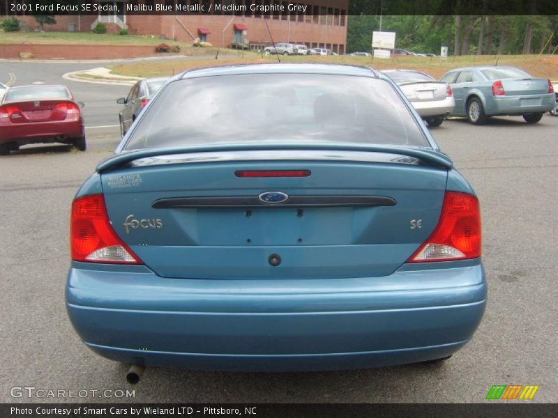 Malibu Blue Metallic / Medium Graphite Grey 2001 Ford Focus SE Sedan