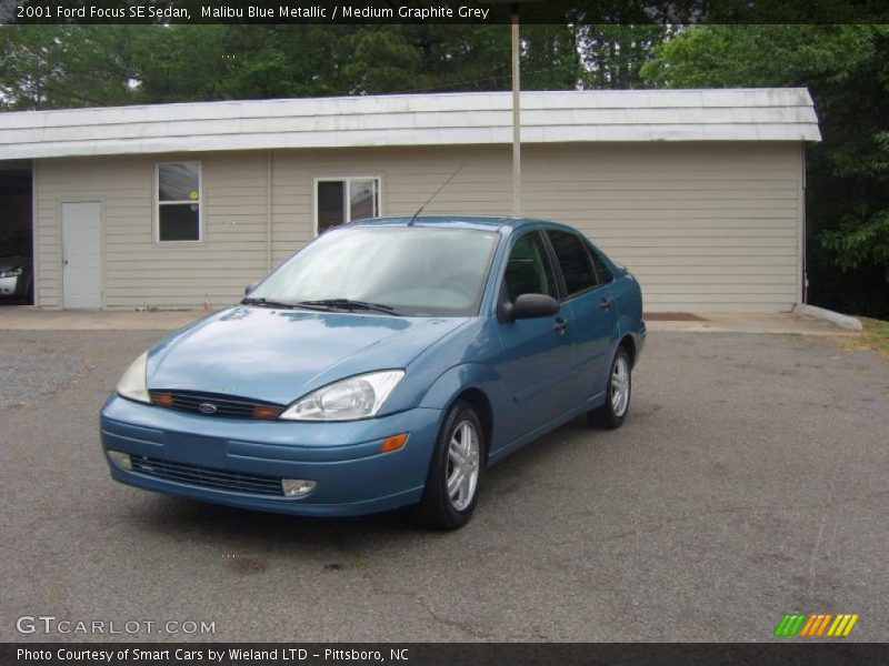 Malibu Blue Metallic / Medium Graphite Grey 2001 Ford Focus SE Sedan